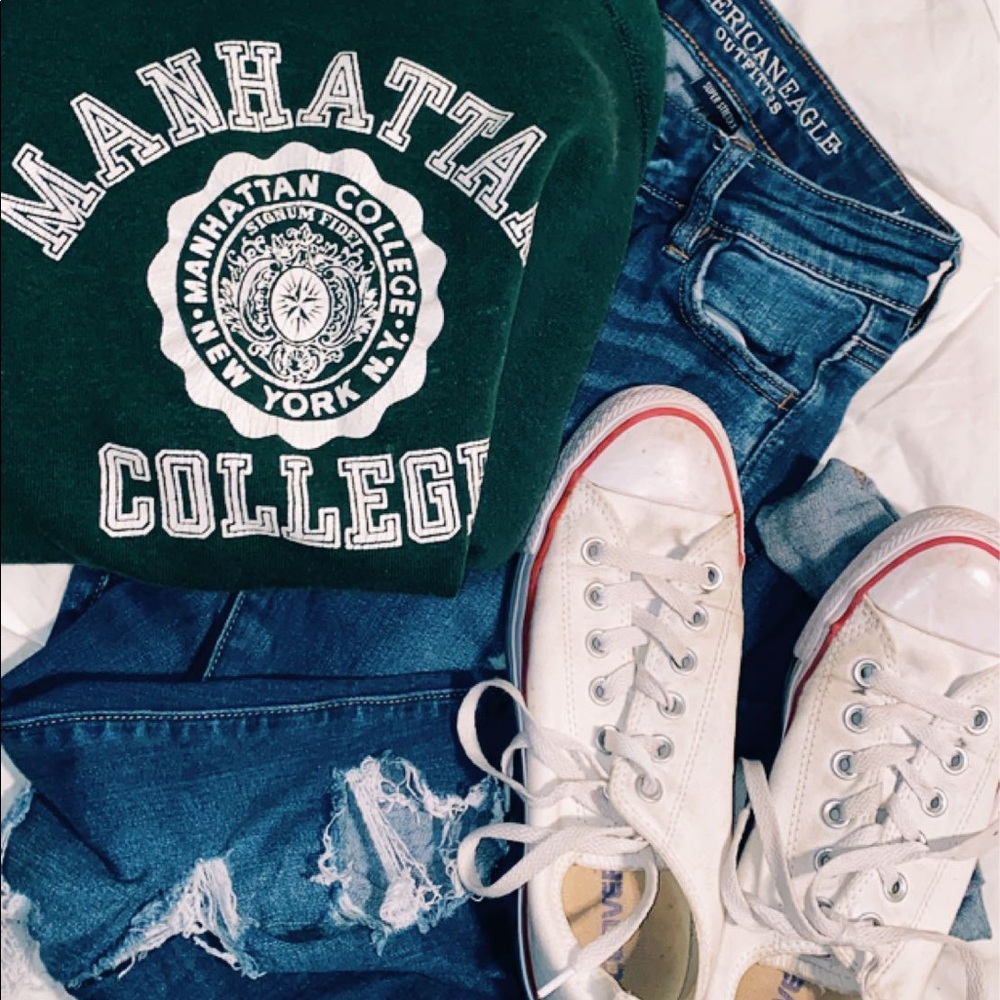 Low-top white converse